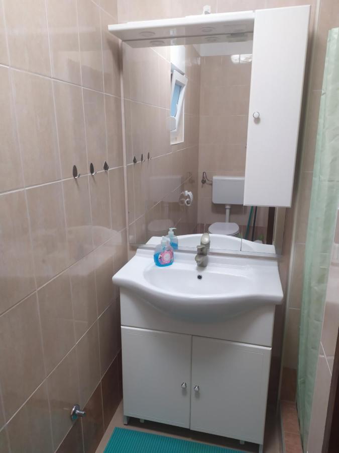 Apartmani Vjeko Vir Buitenkant foto