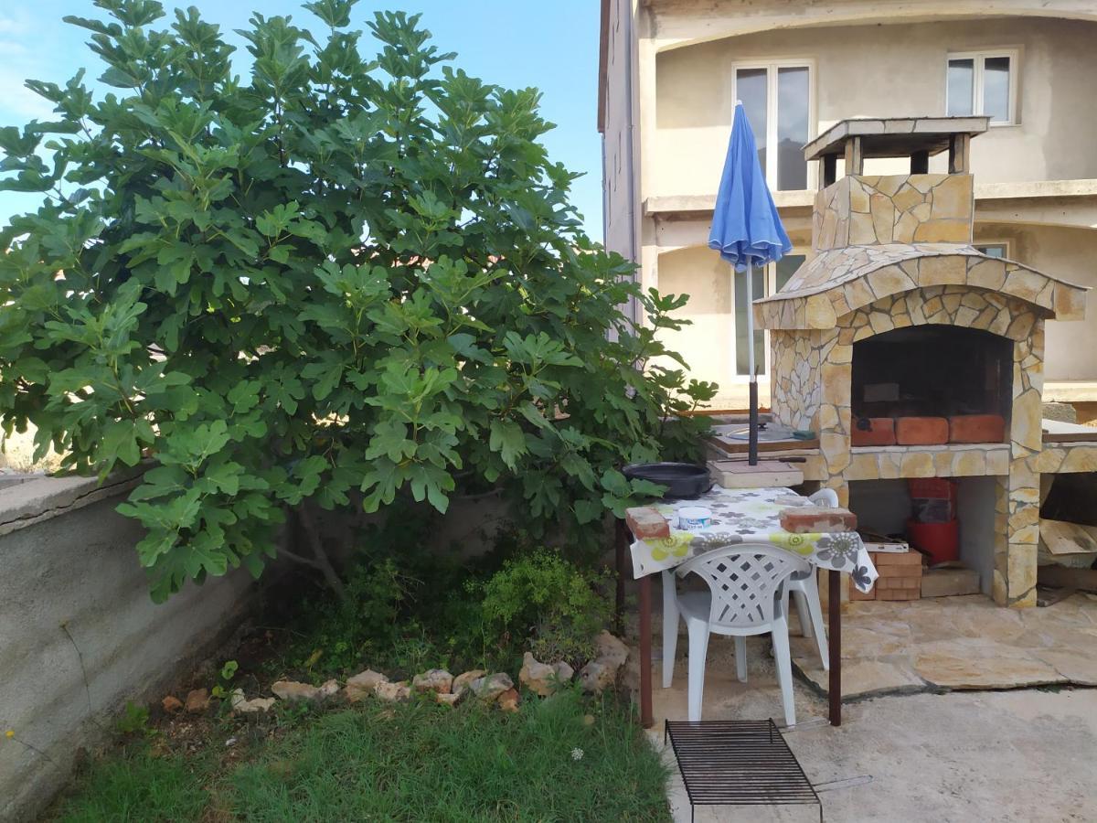 Apartmani Vjeko Vir Buitenkant foto