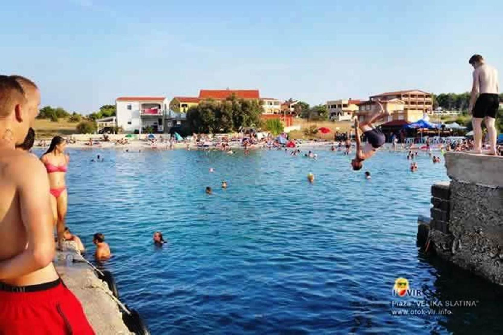 Apartmani Vjeko Vir Buitenkant foto