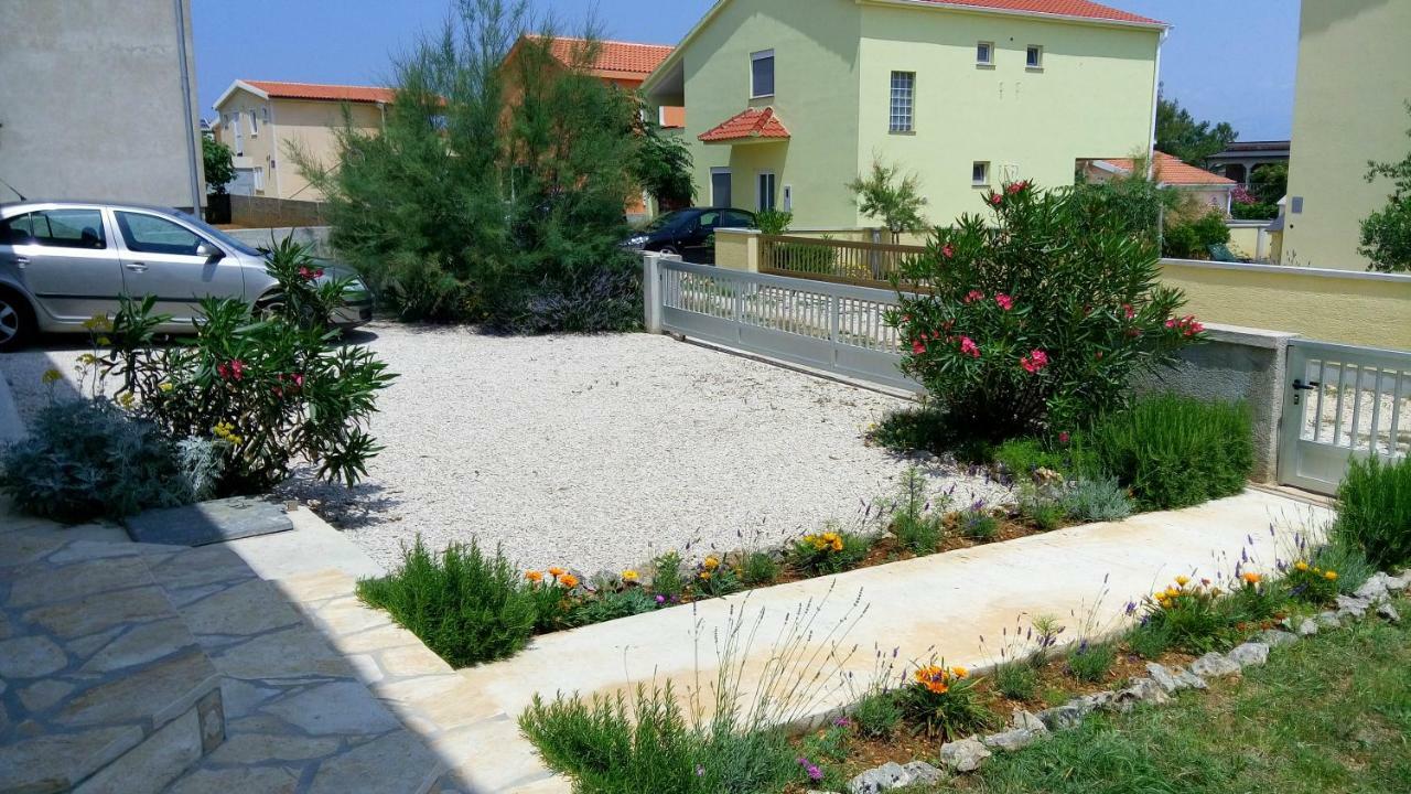 Apartmani Vjeko Vir Buitenkant foto